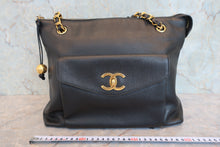 Load image into Gallery viewer, CHANEL CC mark chain tote bag Caviar skin Black/Gold hadware Tote bag 800080245

