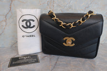 將圖片載入圖庫檢視器 CHANEL/シャネル Ｖステッチチェーンショルダーバッグ キャビアスキン ブラック/ゴールド金具 ショルダーバッグ 600100014
