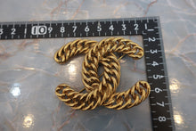 Load image into Gallery viewer, CHANEL CC mark brooch Gold plate Gold Brooch 500110146
