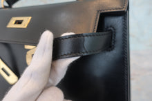画像をギャラリービューアに読み込む, HERMES／エルメス ケリー28 ボックスカーフ ブラック 〇R刻印 ハンドバッグ 800050151
