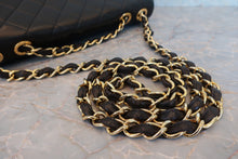Load image into Gallery viewer, CHANEL Medium Matelasse Single flap chain shoulder bag Lambskin Black/Gold hadware Shoulder bag 700100049
