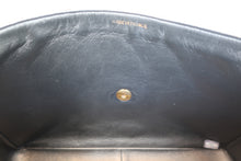Load image into Gallery viewer, CHANEL Medium Matelasse Single flap chain shoulder bag Lambskin Black/Gold hadware Shoulder bag 700100049
