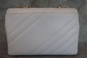 CHANEL/シャネル バイアスステッチチェーンショルダーバッグ キャビアスキン ホワイト/ゴールド金具 ショルダーバッグ 700060208
