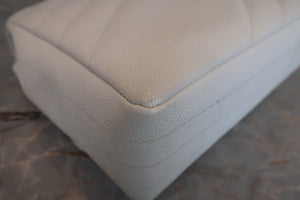 CHANEL/シャネル バイアスステッチチェーンショルダーバッグ キャビアスキン ホワイト/ゴールド金具 ショルダーバッグ 700060208