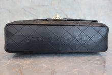 Load image into Gallery viewer, CHANEL Matelasse double flap double chain shoulder bag Caviar skin Black/Gold hadware Shoulder bag 800030114
