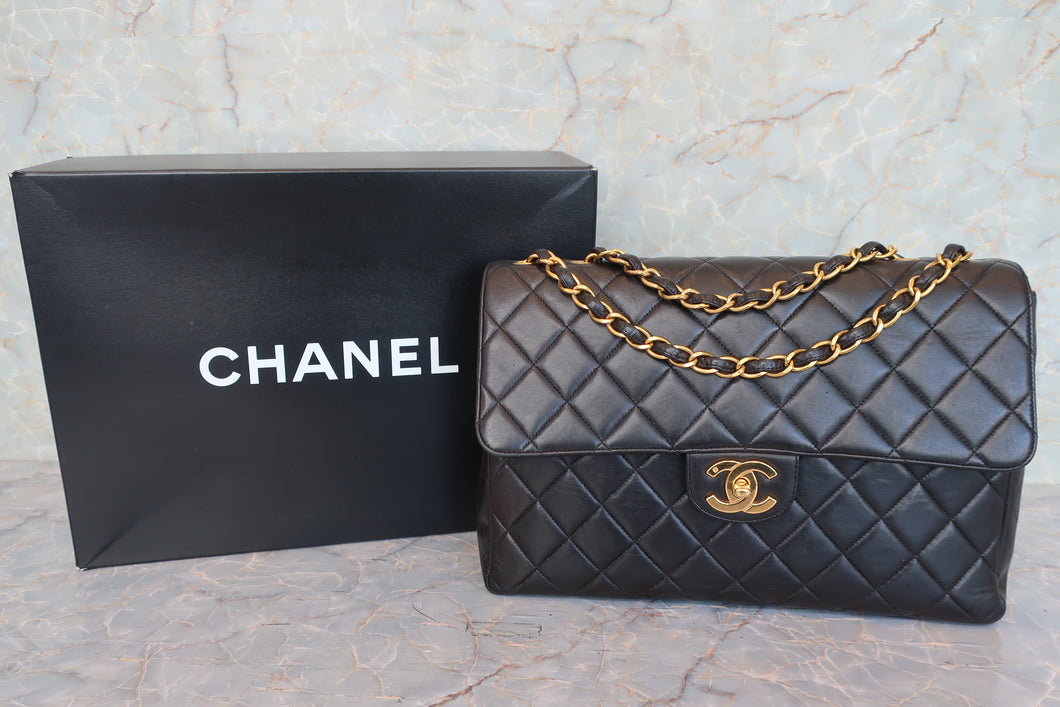 CHANEL Medium Matelasse Single flap chain shoulder bag Lambskin Black/Gold hadware Shoulder bag 700100024