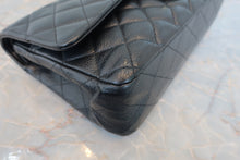 Load image into Gallery viewer, CHANEL Matelasse double flap double chain shoulder bag Caviar skin Black/Gold hadware Shoulder bag 800030114

