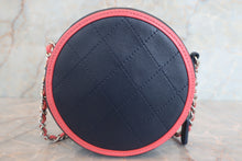 Load image into Gallery viewer, CHANEL Matelasse round chain shoulder bag Lambskin Navy/Pink/Silver hadware Shoulder bag 600070159
