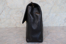Load image into Gallery viewer, CHANEL Medium Matelasse Single flap chain shoulder bag Lambskin Black/Gold hadware Shoulder bag 700100024
