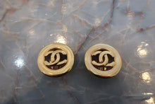 Load image into Gallery viewer, CHANEL CC mark earring Gold plate Gold Earring 500110143
