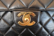 Load image into Gallery viewer, CHANEL Medium Matelasse Single flap chain shoulder bag Lambskin Black/Gold hadware Shoulder bag 700100024
