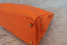 画像をギャラリービューアに読み込む, HERMES／エルメス ケリー32 ヴォーガリバー オレンジ 〇Z刻印 ショルダーバッグ 700050217

