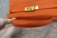 画像をギャラリービューアに読み込む, HERMES／エルメス ケリー32 ヴォーガリバー オレンジ 〇Z刻印 ショルダーバッグ 700050217
