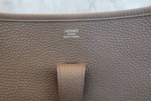 画像をギャラリービューアに読み込む, HERMES／エルメス エブリン3GM トリヨンクレマンス エトゥープ □Q刻印 ショルダーバッグ 800070111
