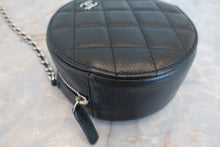 画像をギャラリービューアに読み込む, CHANEL/シャネル マトラッセラウンドチェーンショルダーバッグ キャビアスキン ブラック/シルバー金具 ショルダーバッグ 800090090
