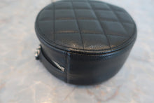 画像をギャラリービューアに読み込む, CHANEL/シャネル マトラッセラウンドチェーンショルダーバッグ キャビアスキン ブラック/シルバー金具 ショルダーバッグ 800090090
