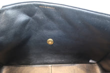 Load image into Gallery viewer, CHANEL Medium Matelasse Single flap chain shoulder bag Lambskin Black/Gold hadware Shoulder bag 700100024
