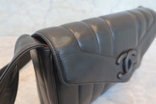 Load image into Gallery viewer, CHANEL Mademoiselle shoulder bag Lambskin Black/Gold hadware Shoulder bag 700120195
