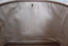 Load image into Gallery viewer, HERMES GARDEN PARTY PM Country leather Gris tourterelle X Engraving Tote bag 600060035
