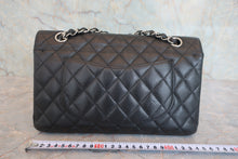 Load image into Gallery viewer, CHANEL Matelasse double flap double chain shoulder bag Caviar skin Black/Silver hadware Shoulder bag 800060023
