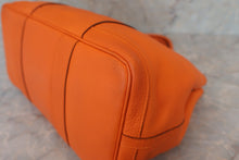 将图片加载到图库查看器，HERMES GARDEN PARTY PM Negonda leather Orange □O刻印 Tote bag 500100207
