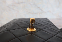 将图片加载到图库查看器，CHANEL/香奈儿 CF 链条包 羊皮 Black/Gold hadware(黑色/金色金属) 肩背包 800040094
