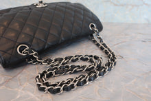 Load image into Gallery viewer, CHANEL Matelasse double flap double chain shoulder bag Caviar skin Black/Silver hadware Shoulder bag 800060023
