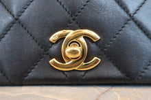 画像をギャラリービューアに読み込む, CHANEL/シャネル マトラッセフルフラップチェーンショルダーバッグ ラムスキン ブラック/ゴールド金具 ショルダーバッグ 800080219
