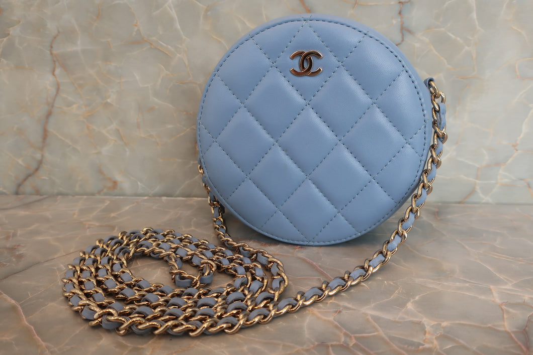 CHANEL Matelasse round chain shoulder bag Lambskin Blue/Gold hadware Shoulder bag 600070177