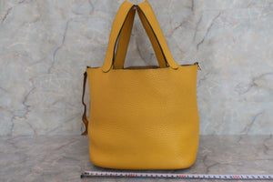 HERMES PICOTIN MM Clemence leather Jaune Hand bag 500090295