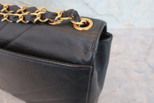 将图片加载到图库查看器，CHANEL/香奈儿 垂直针迹 链条包 荔枝皮 Black/Gold hadware(黑色/金色金属) 肩背包 800060061
