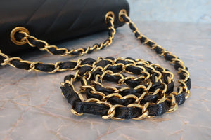 CHANEL/シャネル バイアスステッチチェーンショルダーバッグ キャビアスキン ブラック/ゴールド金具 ショルダーバッグ 700060200