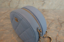 Load image into Gallery viewer, CHANEL Matelasse round chain shoulder bag Lambskin Blue/Gold hadware Shoulder bag 600070177
