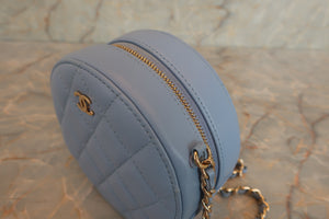 CHANEL Matelasse round chain shoulder bag Lambskin Blue/Gold hadware Shoulder bag 600070177