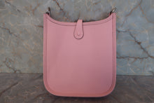 画像をギャラリービューアに読み込む, HERMES／エルメス エブリンTPM トリヨンクレマンス ローズサクラ X刻印 ショルダーバッグ 800030060
