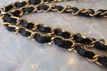 将图片加载到图库查看器，CHANEL/香奈儿 垂直针迹 链条包 荔枝皮 Black/Gold hadware(黑色/金色金属) 肩背包 800060061
