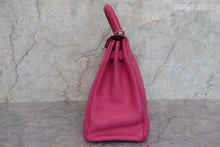 Load image into Gallery viewer, HERMES KELLY 32 Chevre myzore goatskim Fuschia pink □J Engraving Shoulder bag 700090216

