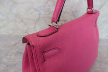Load image into Gallery viewer, HERMES KELLY 32 Chevre myzore goatskim Fuschia pink □J Engraving Shoulder bag 700090216
