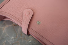 画像をギャラリービューアに読み込む, HERMES／エルメス エブリンTPM トリヨンクレマンス ローズサクラ X刻印 ショルダーバッグ 800030060
