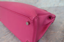 Load image into Gallery viewer, HERMES KELLY 32 Chevre myzore goatskim Fuschia pink □J Engraving Shoulder bag 700090216
