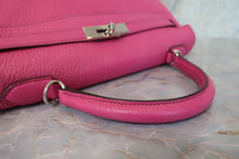 Load image into Gallery viewer, HERMES KELLY 32 Chevre myzore goatskim Fuschia pink □J Engraving Shoulder bag 700090216

