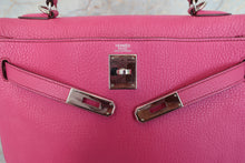 Load image into Gallery viewer, HERMES KELLY 32 Chevre myzore goatskim Fuschia pink □J Engraving Shoulder bag 700090216
