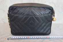 将图片加载到图库查看器，CHANEL/香奈儿 经典双C 链条包 荔枝皮 Black/Gold hadware(黑色/金色金属) 肩背包 800060051
