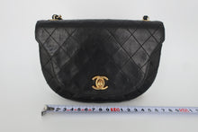 Load image into Gallery viewer, CHANEL Matelasse Chain shoulder bag Lambskin Black/Gold hardware Shoulder bag 800100147
