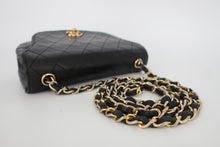 Load image into Gallery viewer, CHANEL Matelasse Chain shoulder bag Lambskin Black/Gold hardware Shoulder bag 800100147
