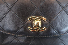 Load image into Gallery viewer, CHANEL Vicolore waist bag Lambskin Black/Gold hadware Waist bag 600070157
