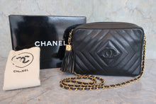 Load image into Gallery viewer, CHANEL CC mark fringe chain shoulder bag Caviar skin Black/Gold hadware Shoulder bag 800060049
