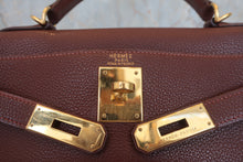 Load image into Gallery viewer, HERMES KELLY 28 Clemence leather Havane □F Engraving Shoulder bag 800070067

