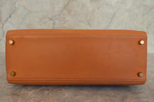 画像をギャラリービューアに読み込む, HERMES／エルメス ケリー32 ボックスカーフ ナチュラル 〇X刻印 ショルダーバッグ 700080033
