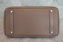 Load image into Gallery viewer, HERMES BIRKIN 35 Togo leather Etoupe gray □M Engraving Hand bag 800070152
